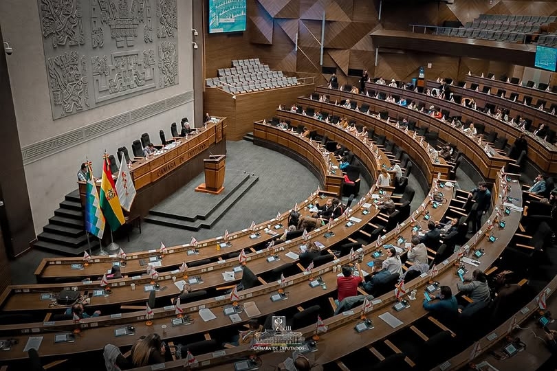 Comisión aprueba abrogación de la Ley 1720 de conversión de la pequeña propiedad y debate pasa al pleno de Diputados Comisión aprueba abrogación de la Ley 1720 de conversión de la pequeña propiedad y debate pasa al pleno de Diputados